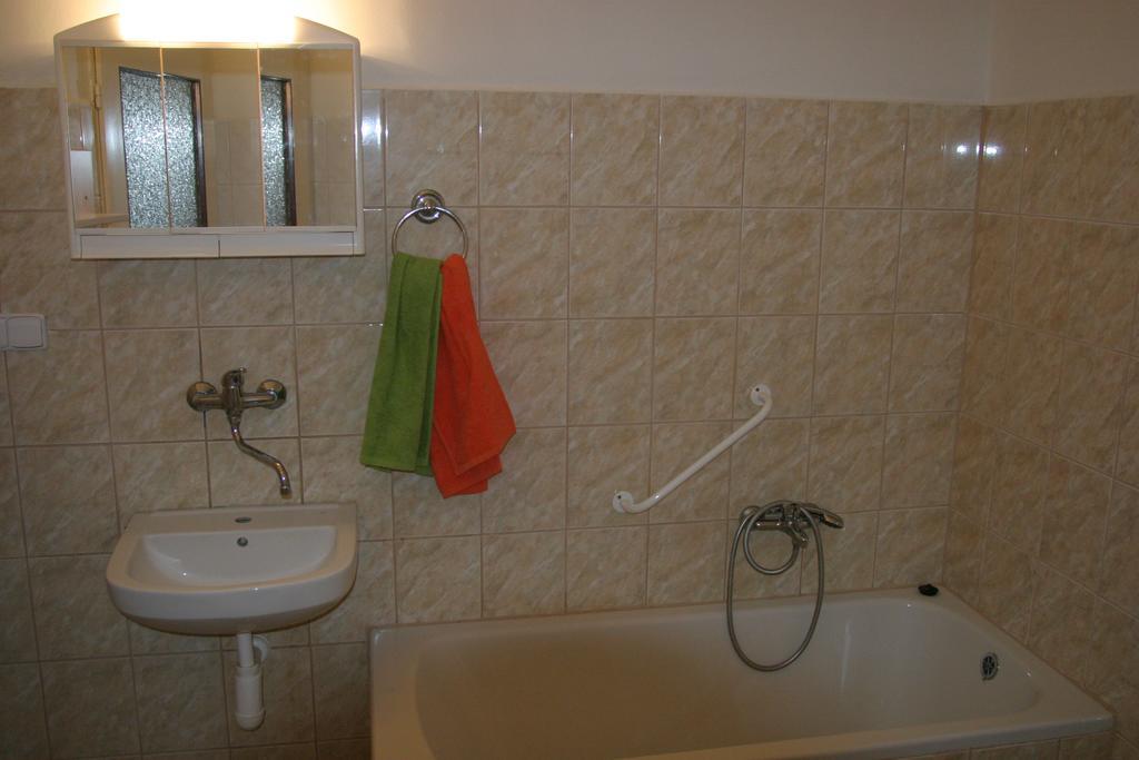 Apartmany קארלשטיין מראה חיצוני תמונה