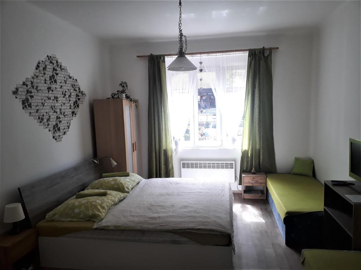 Apartmany קארלשטיין מראה חיצוני תמונה