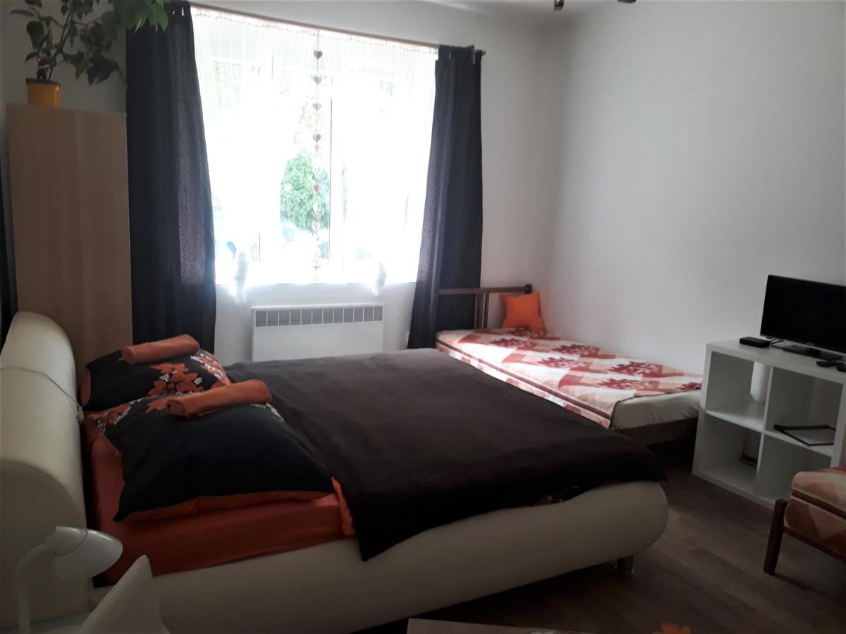 Apartmany קארלשטיין מראה חיצוני תמונה